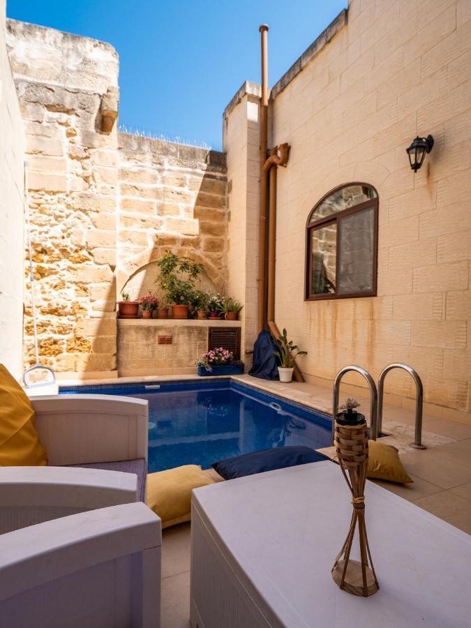 250 Yo Tal-Bambinu Boutique Farmhouse Xagħra Esterno foto